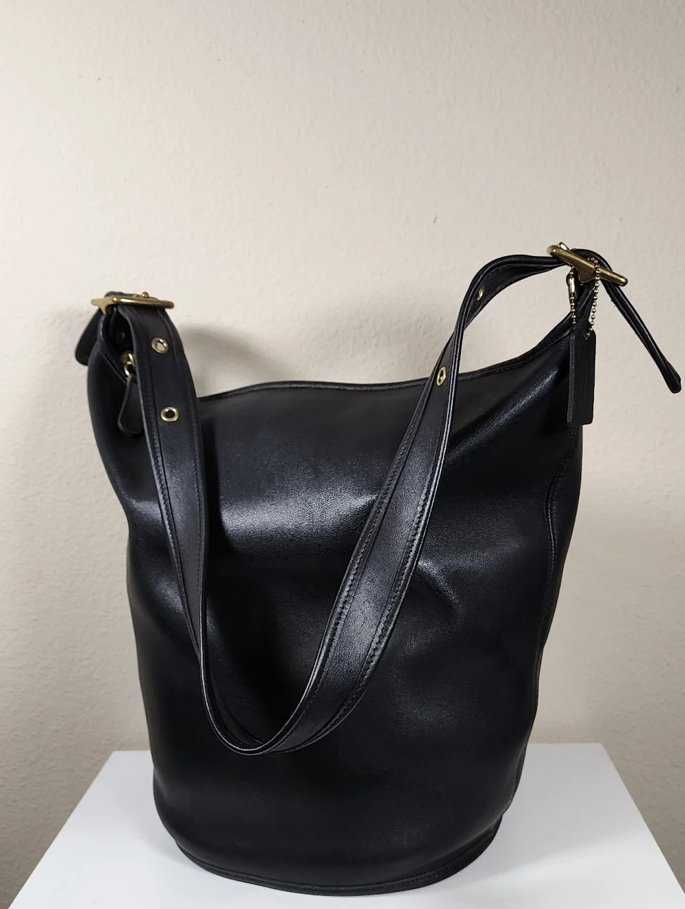 Vintage Coach Navy Duffle Sac #9085